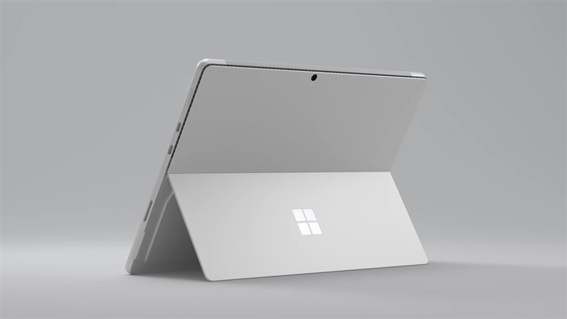 Phần chân đế phía sau là một trong những điểm đặc trưng của dòng máy tính bảng Surface. Nguồn: Microsoft.