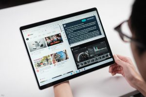 Trên tay Surface Pro 9: Nâng cấp nhẹ cả về phần cứng lẫn phần mềm
